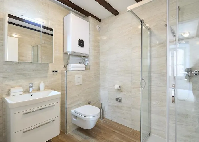 Heritage Vista 公寓