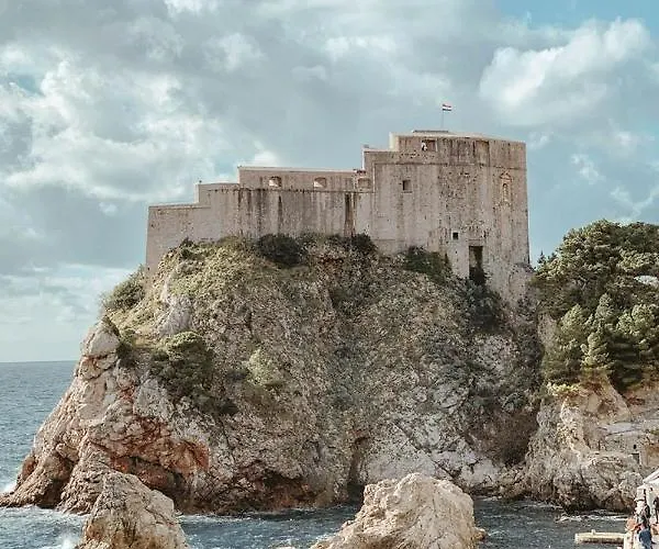 Heritage Vista 公寓 *